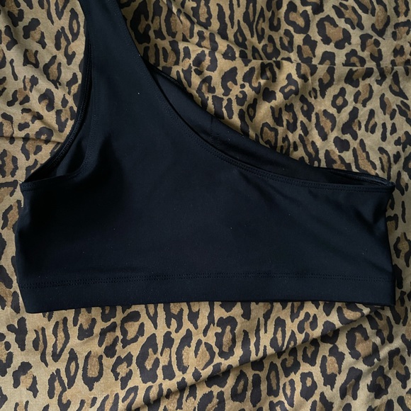 Pink Sports bra one shoulder strap - Picture 2 of 4